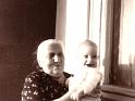 Meine Grossmutter 1963 mit meinem Sohn Thomas